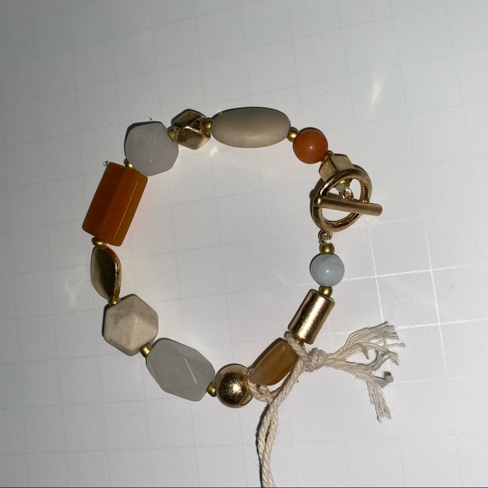 Universal Thread Bracelet - Picture 3 of 3